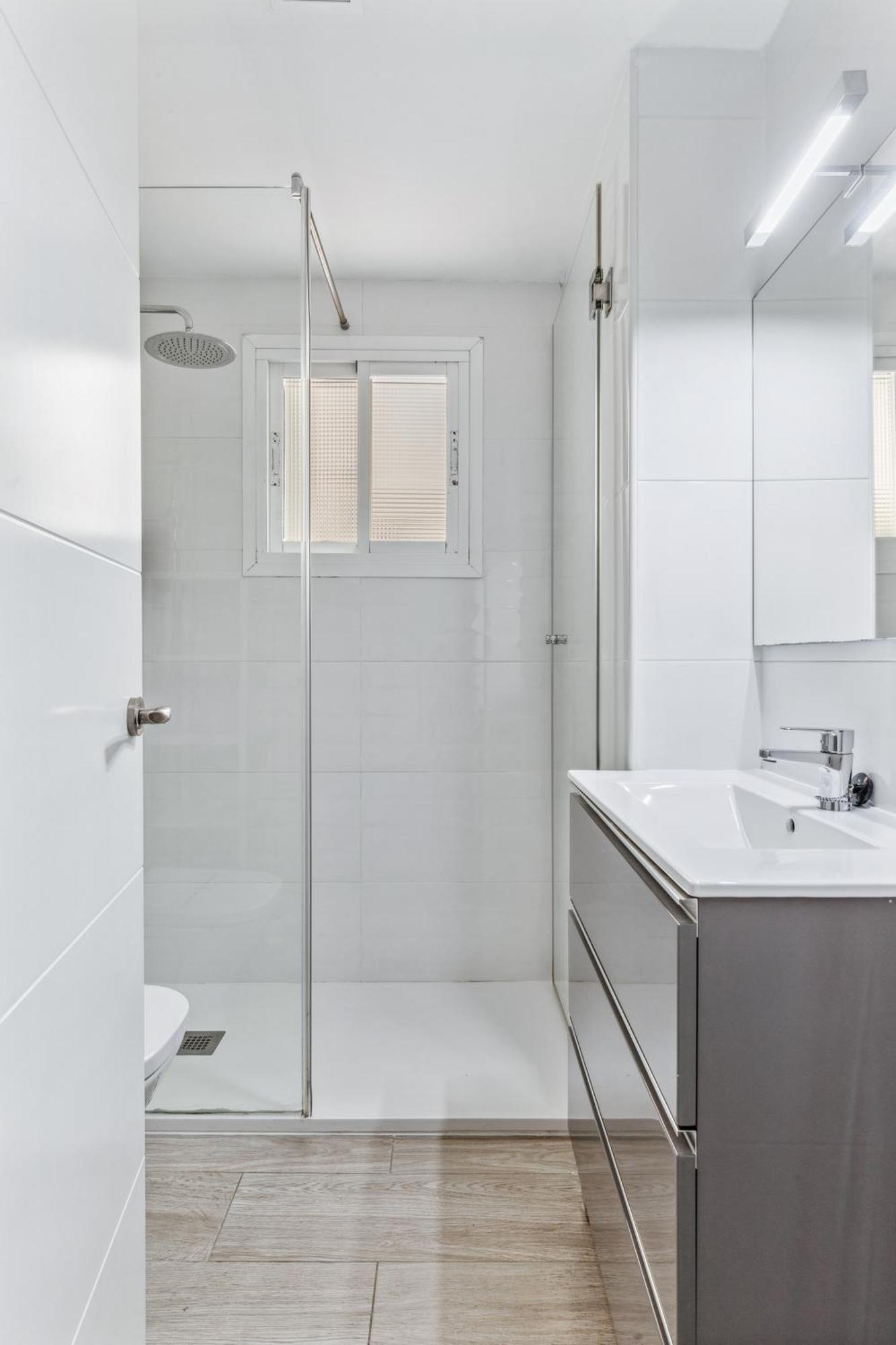 Epidemia & Quite Bedrooms By Ele Apartments Malaga Exterior photo