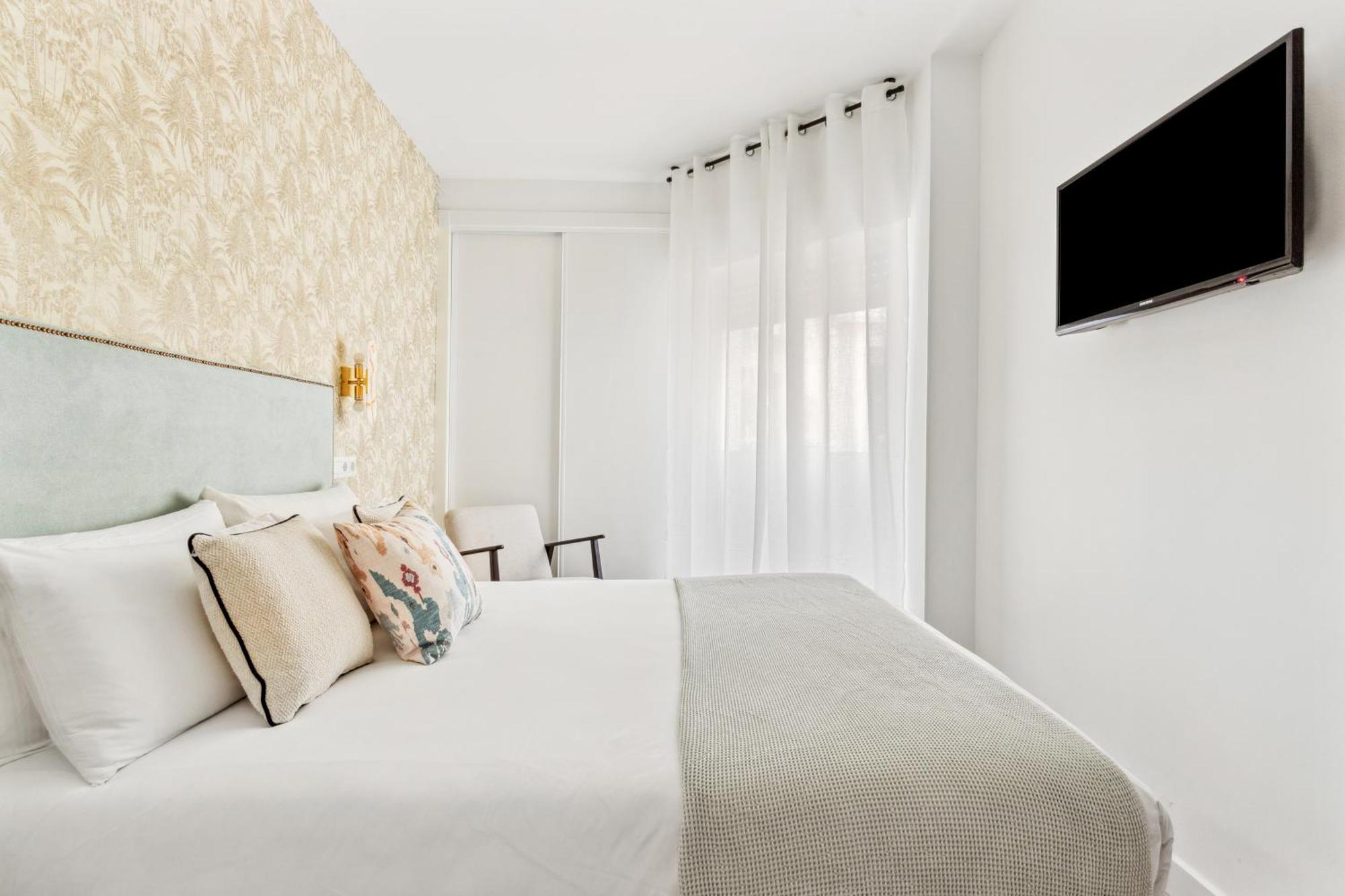 Epidemia & Quite Bedrooms By Ele Apartments Malaga Exterior photo