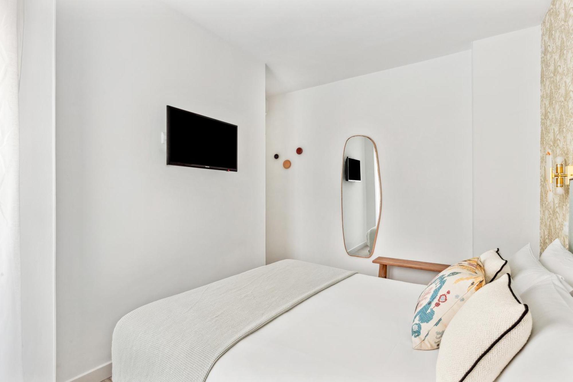 Epidemia & Quite Bedrooms By Ele Apartments Malaga Exterior photo